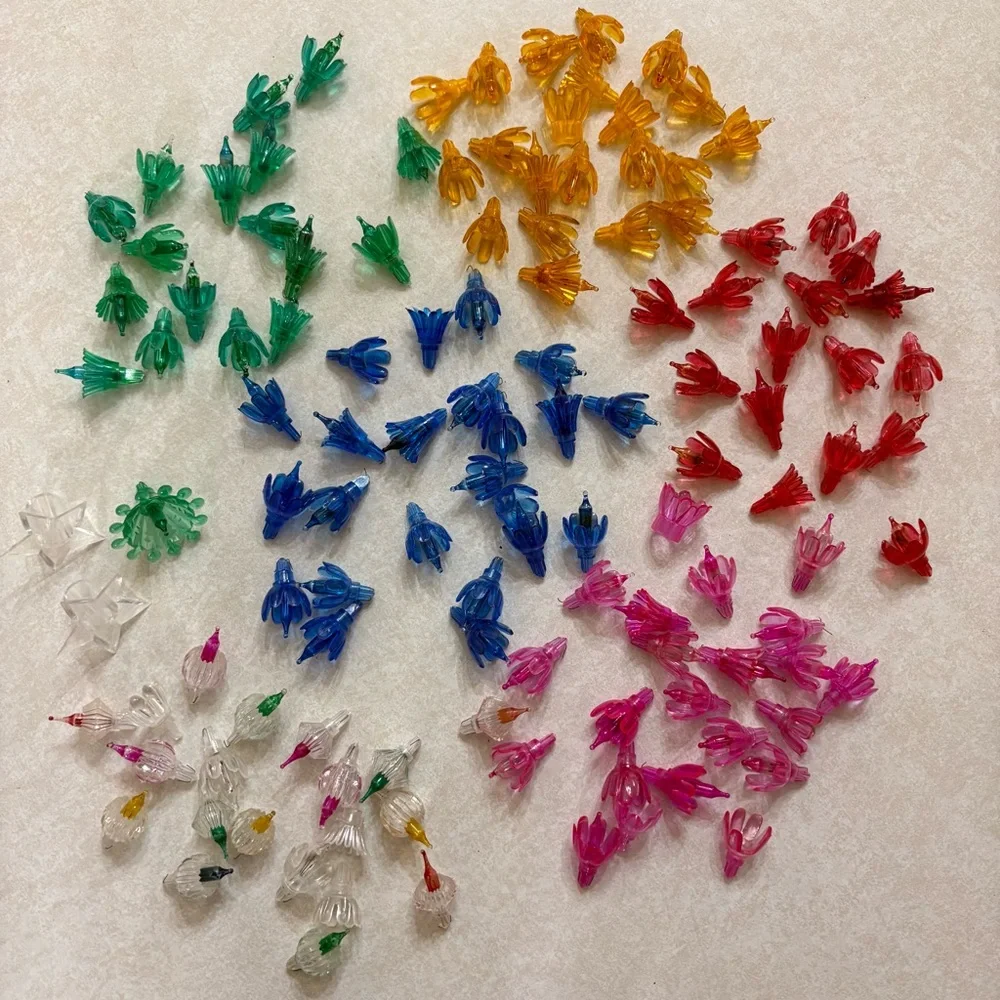 Vtg Set Multicolor Petal Reflector Christmas Lights with 120 replacement Shades